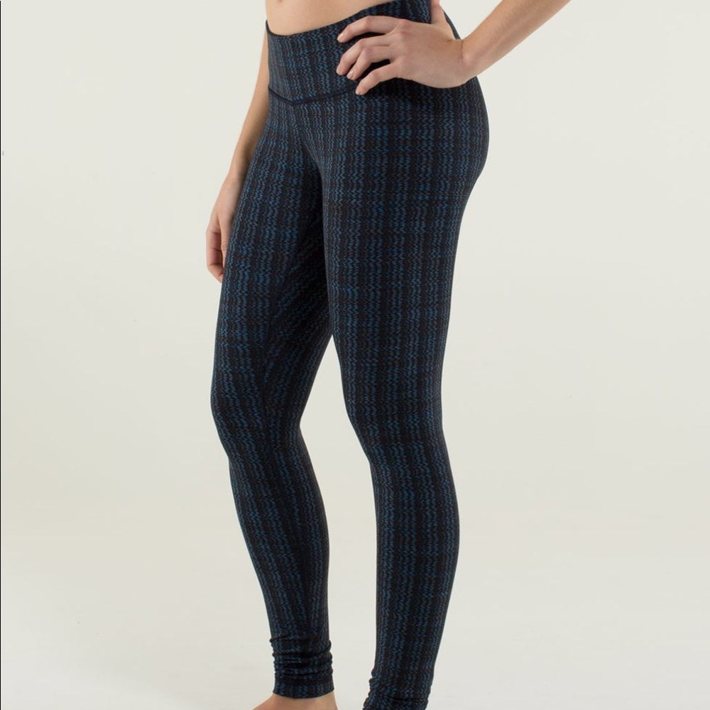 EUC lululemon CLASSIC winder under Ziggy wee sz 8